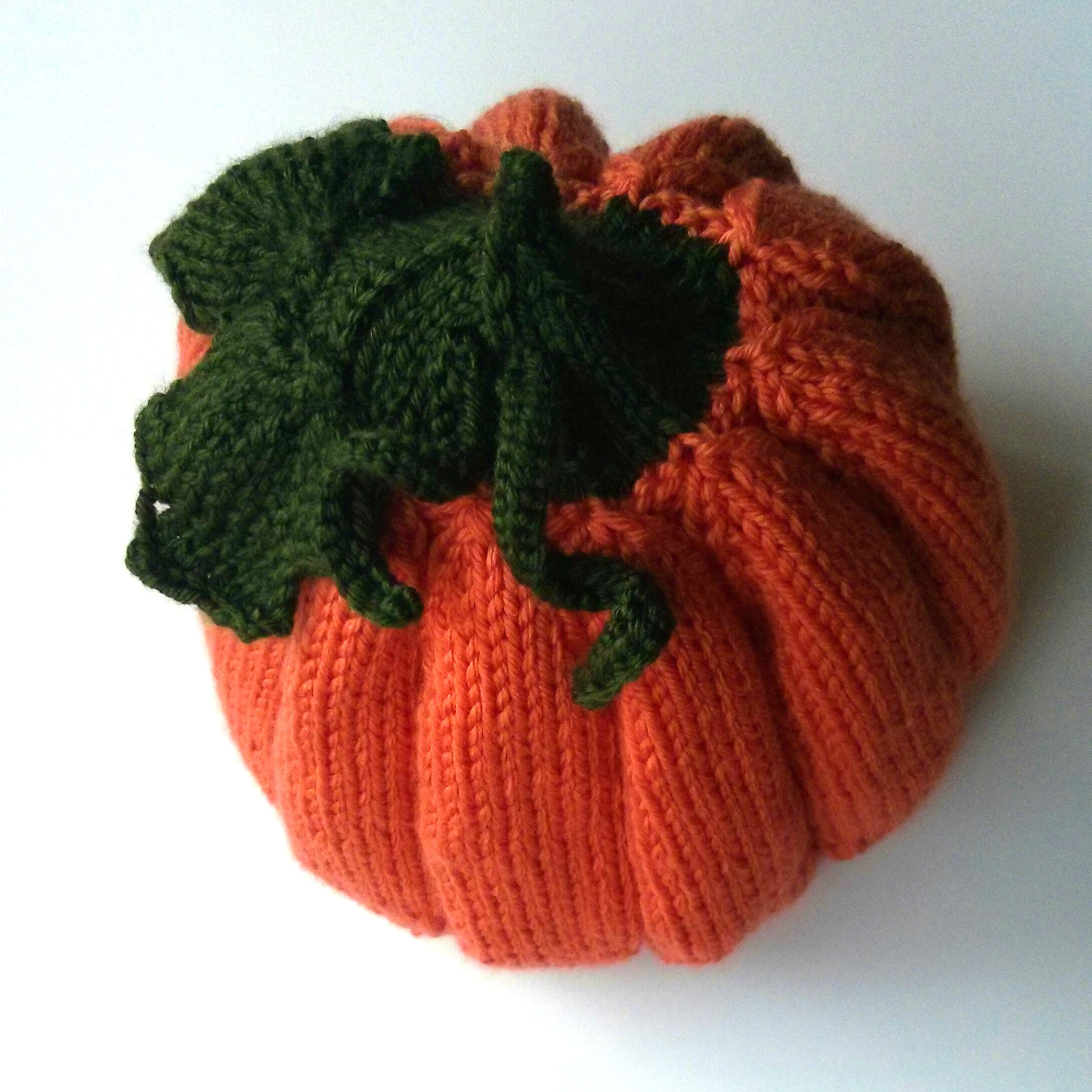 knitted pumpkin hat