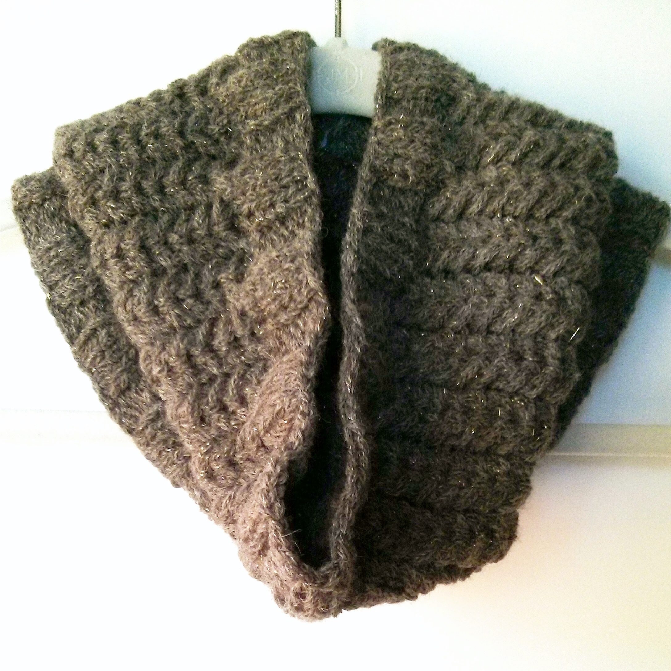 Spine Rib Cowl