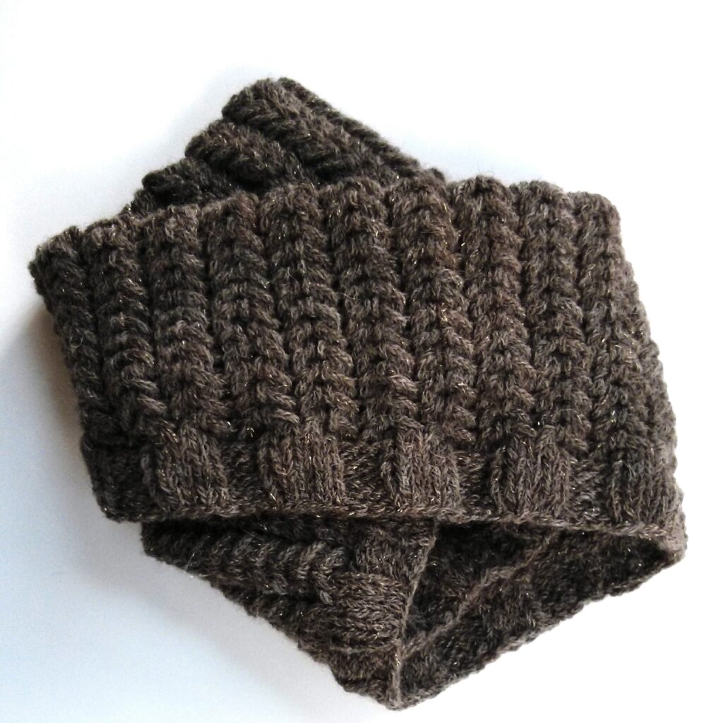 spine rib cowl folded