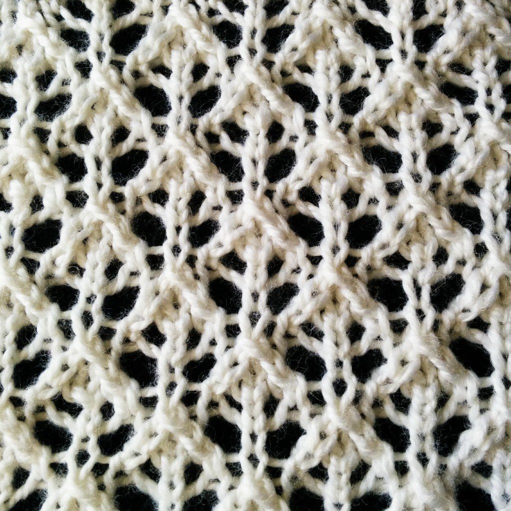Buds and Lattice lace