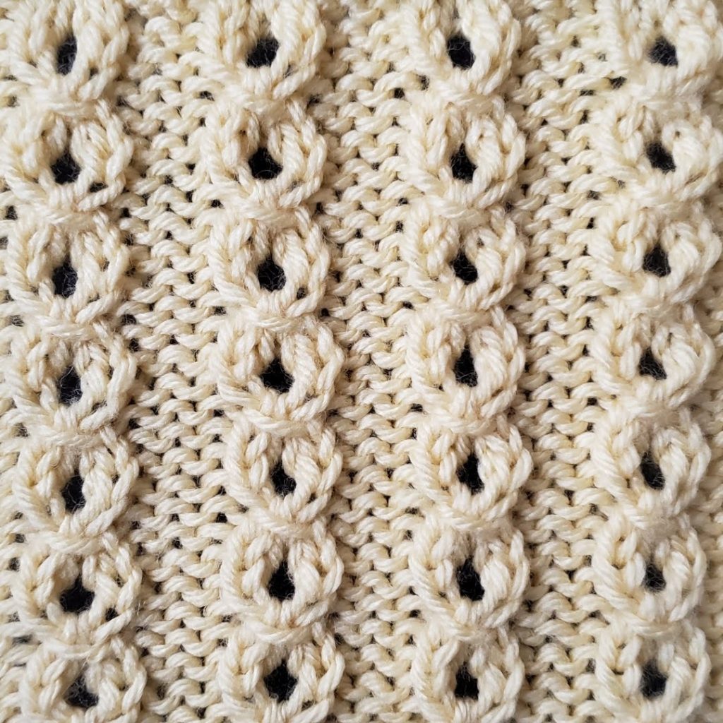 Tiny Eyelet Cables Stitch